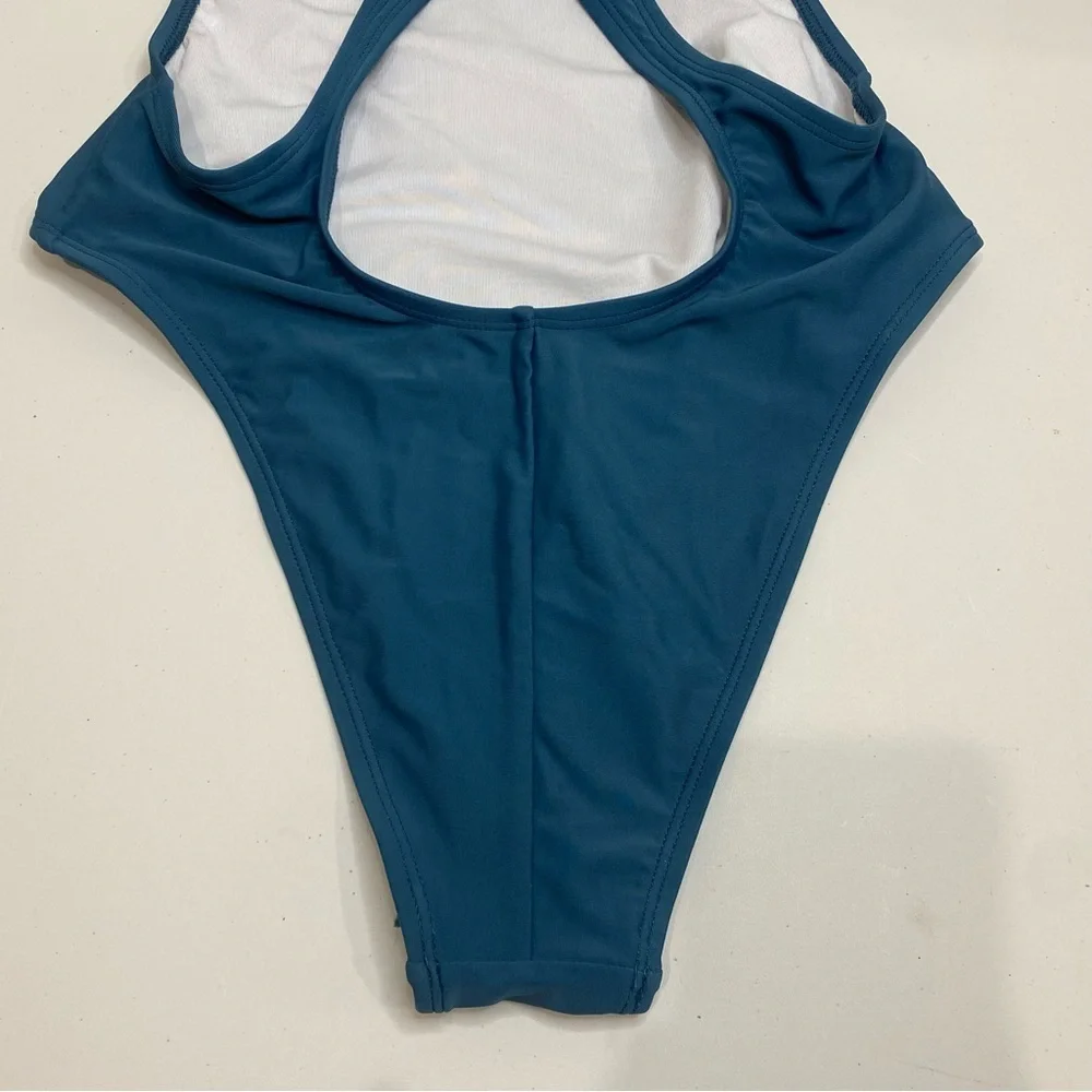 Cupshe Women’s One Piece Swimsuit Sz Small NWT Adjustable Straps